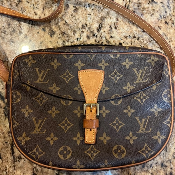 Louis Vuitton Jeune Fille MM - Picture 3 of 16